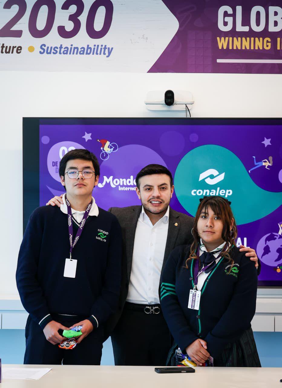 FOTO 3 CONVENIO CONALEP MONDELEZ 