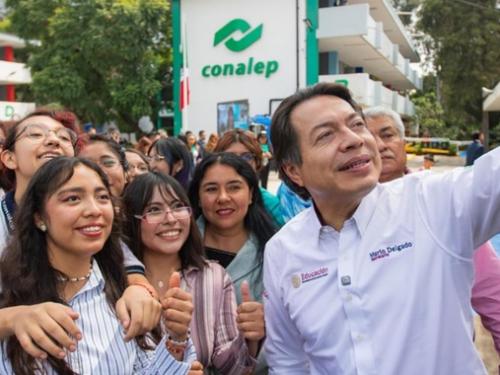 MUJERES EN AERONÁUTICA